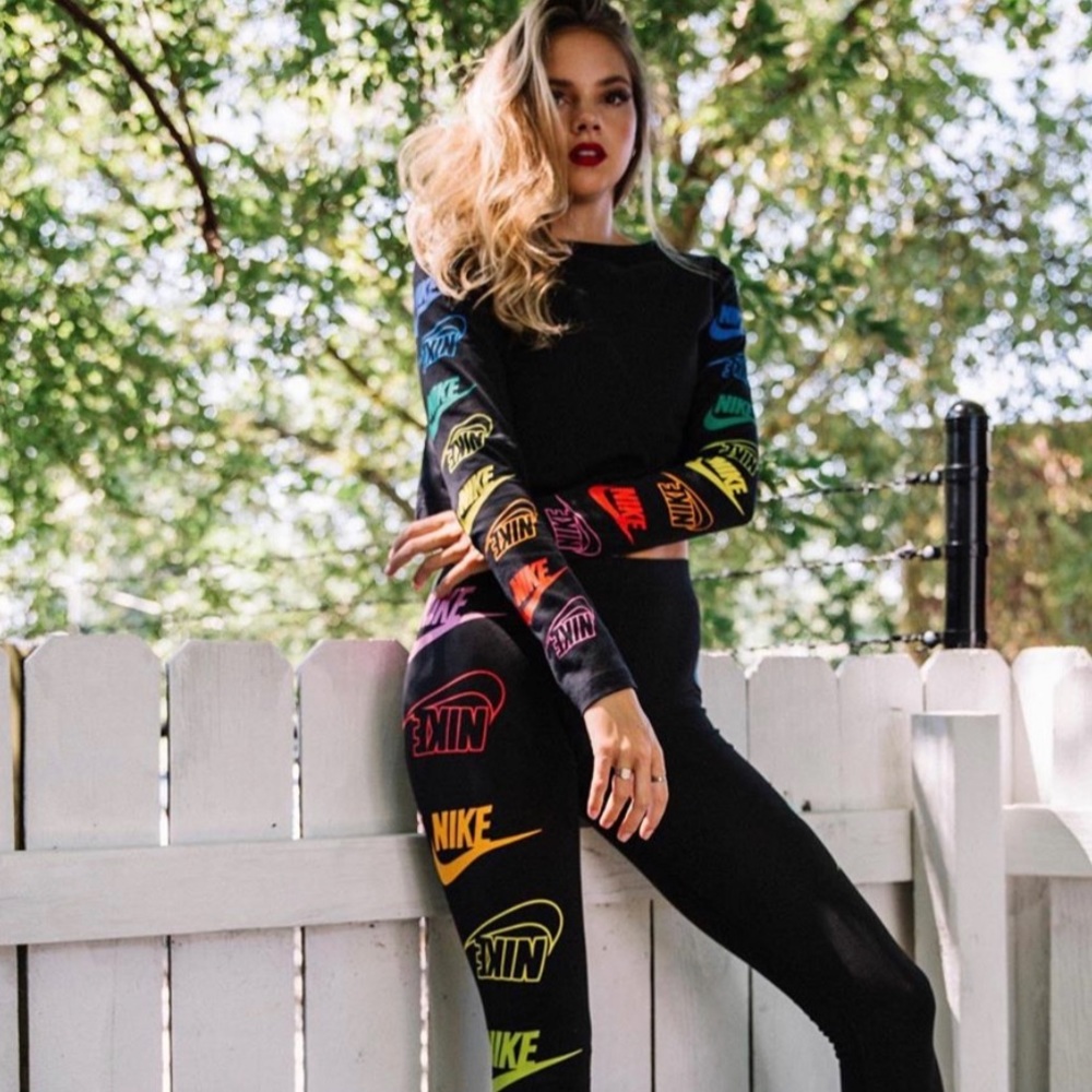 Nike futura crop top